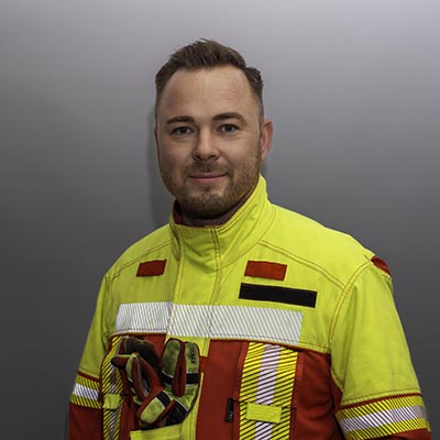 Vereinsvorsitzender bei technischer Hilfe